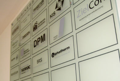 praxisschilder;firmenschilder;kanzleischilder;glasschilder;t�rschilder;arztschilder;wegweiser""