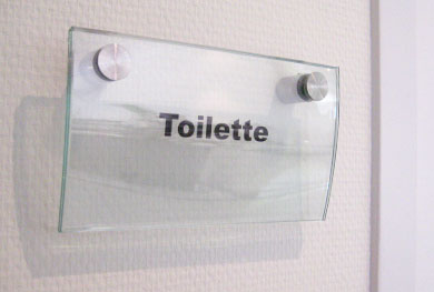 wegweiser;leitschilder;leitsystem;fluchtwegeschilder;fluchtschilder""