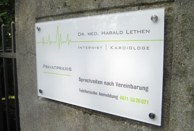 acrylglasschild;praxisschild;plexiglasschild;arztschild;kanzleischild;firmenschild;wandschild;glasschild""