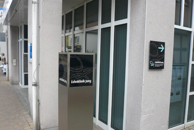 acrylglasschild;praxisschild;plexiglasschild;arztschild;kanzleischild;firmenschild;wandschild;glasschild""